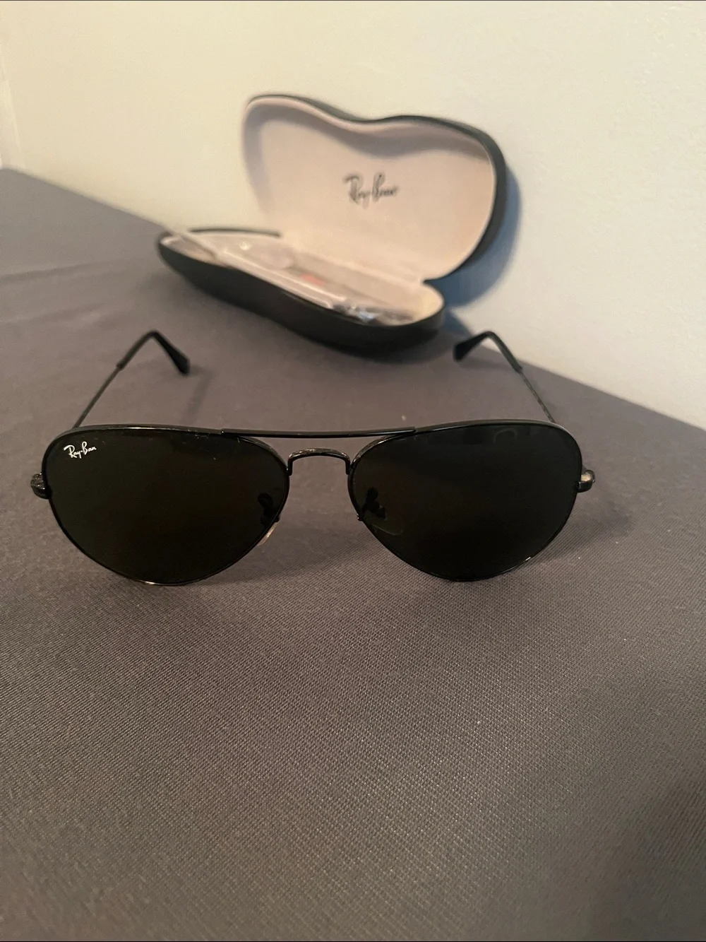 Ray-Ban Black Metal Aviator Sunglasses RB3025 unisex